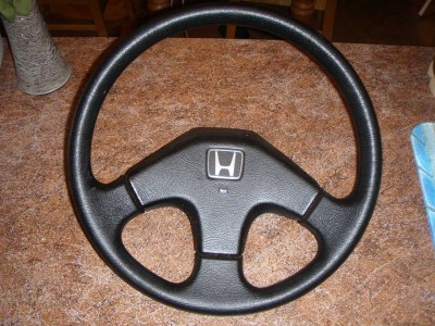 volant EE8 a ED9 rozdíly - 02.jpg