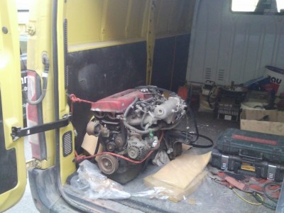 motor v rencku.jpg (216.96 KiB) Zobrazeno 8627 x motor v rencku.jpg