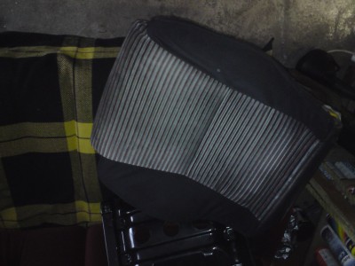 oprvený rezervní sedák.JPG