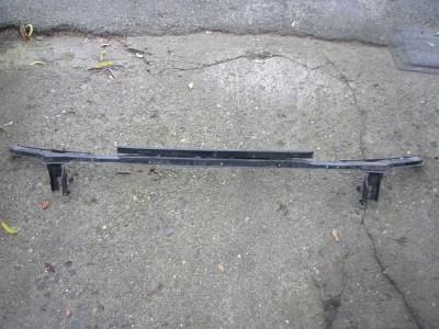 výztuha předního nárazníku EE8.jpg