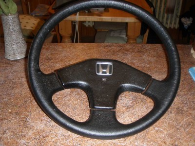 volant EE8 a ED9 rozdíly - 04.jpg